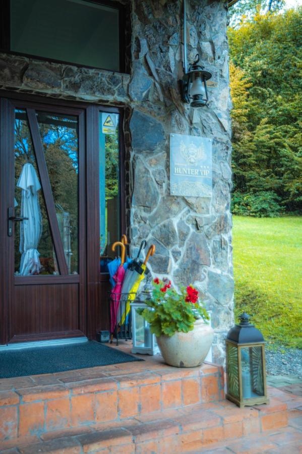 Villa Hunter Vip Reghin Exterior foto